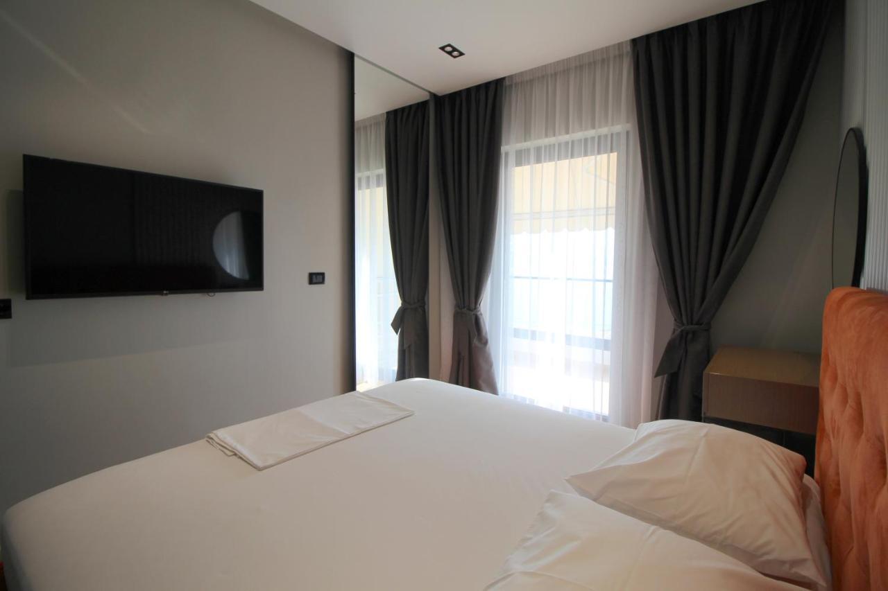 "The View" Luxury Apartments Sarande Exterior photo